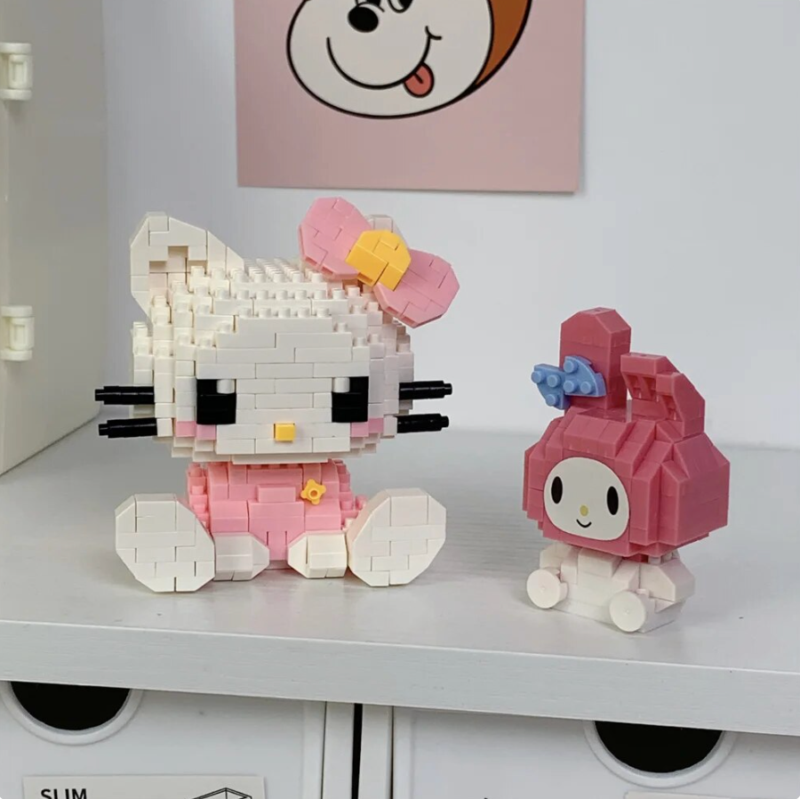 Hello Kitty Bricks Piece Set